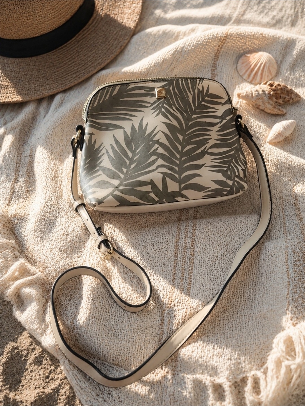 Kate Landry Crossbody Purse Handbag Beachy Boho Feminine Minimalist